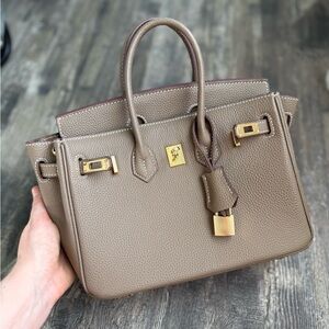 Taupe Leather Birkin 25 with Gold Hardware